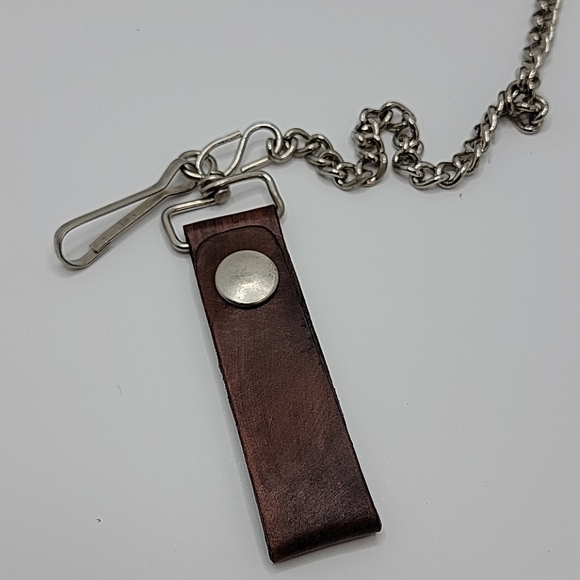 NWT | embossed eagle | brown chain wallet - Picture 4 of 4